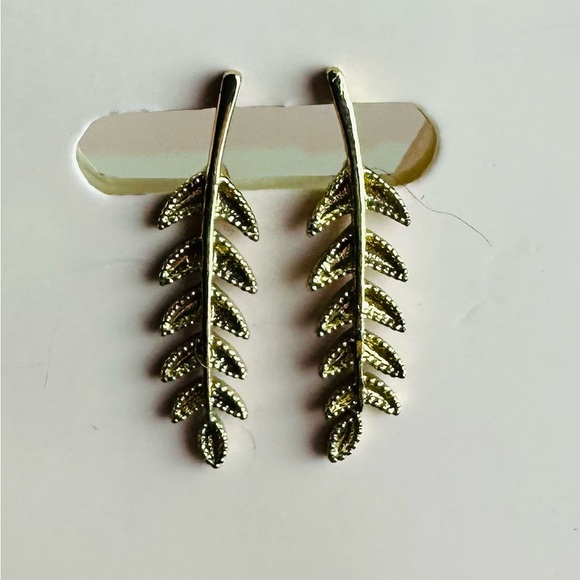 Jewelry - Gold Leaf Drop Earrings